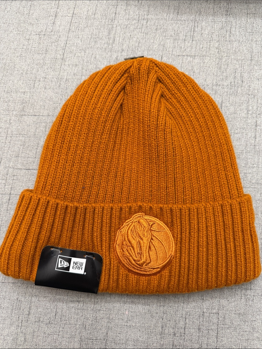 Dallas Mavericks New Era Beanie NWT